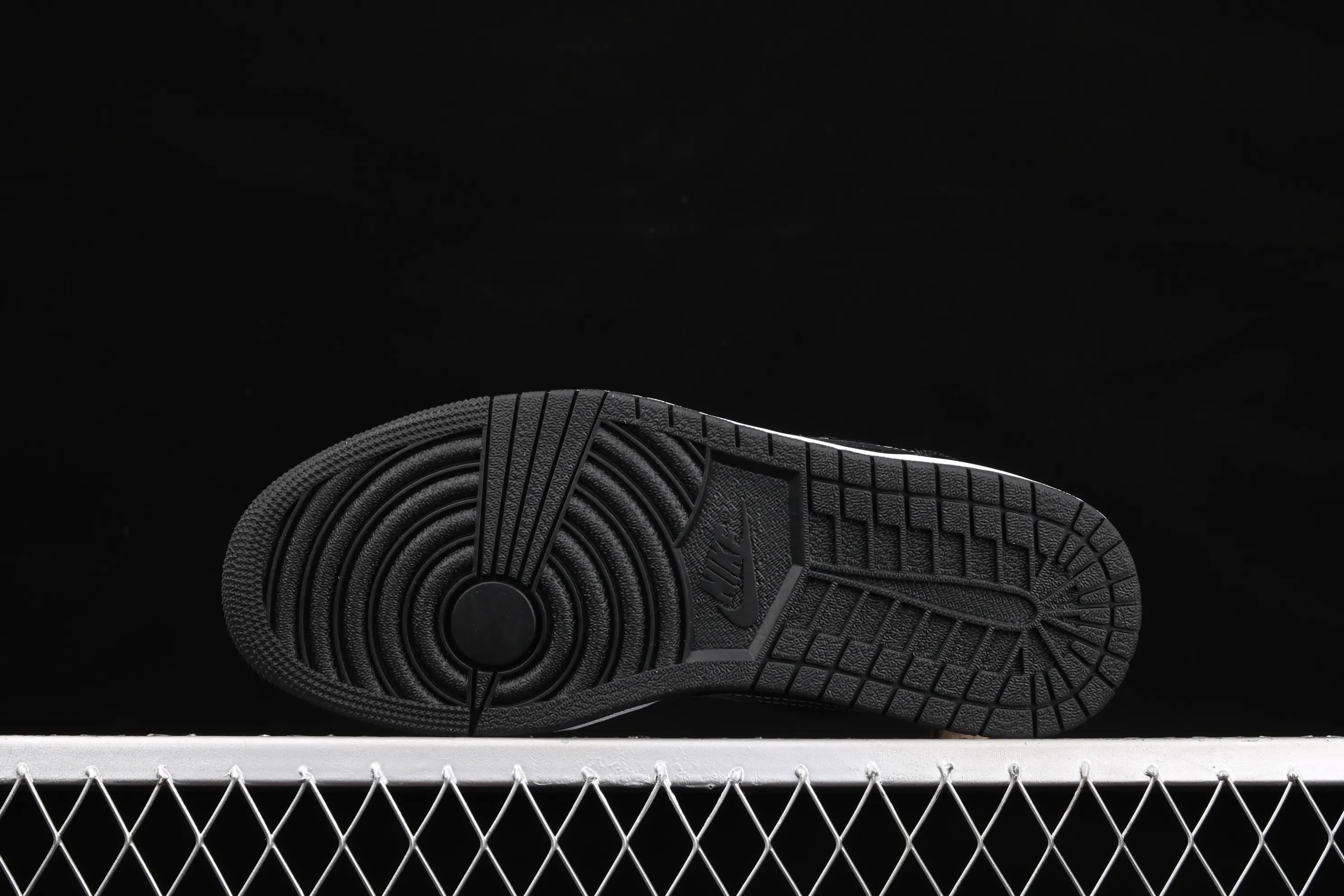 All categories Air Jordan Jordan series basketball shoes Air Jordan 1 Low Air Jordan 1 Low ASW AJ1 Joe 1 low-top All-star patent leather black low-top basketball shoes DD1650-001